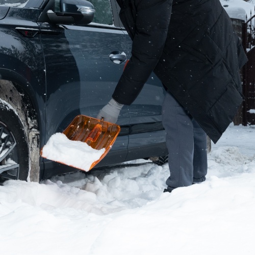 Лопата для уборки снега, поликарбонат, 270х360х840 мм, стальной черенок, усиленная Сибртех купить в Москве с доставкой по всей России | ProtosMarket.ru