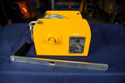 Лебедка ручная барабанная с тросом  500кг   40м с храповым механизмом TOR JHW купить в Москве с доставкой по всей России | ProtosMarket.ru
