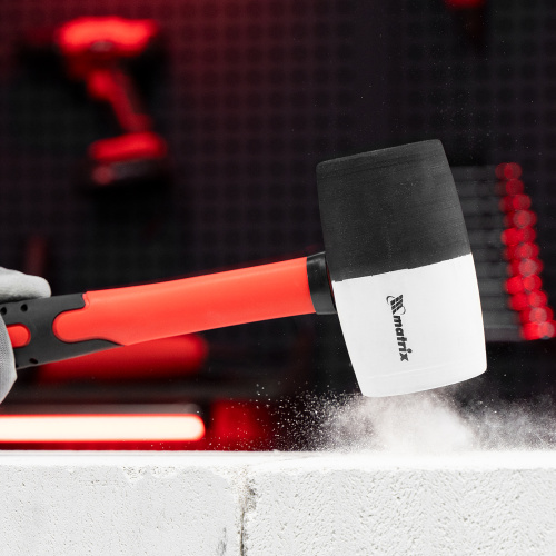 Киянка резиновая, 680 г, черно-белая резина, фибергласовая рукоятка Matrix купить в Москве с доставкой по всей России | ProtosMarket.ru