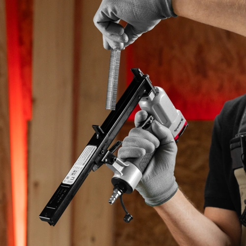 Степлер пневматический для прямоугольных скоб от 10 до 22 мм Matrix по ценам производителя в Москве с доставкой по всей России