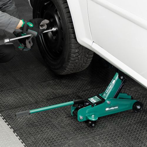 Домкрат гидравлический подкатной, 2 т, 135-320 мм, в пласт. кейсе Сибртех купить в Москве с доставкой по всей России | ProtosMarket.ru