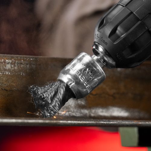 Щетка для дрели, 25 мм, "чашка" со шпилькой, крученая металлическая проволока Matrix купить в Москве с доставкой по всей России | ProtosMarket.ru