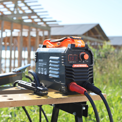 Аппарат сварочный инверторный PATRIOT WM180D MMA, входное напряжение: 1ф,140-240В; сварочный ток макс: 180A; ПВ при макс. токе: 70%, дисплей, ARC FORCE, ANTI STICK, HOT START купить в Москве с доставкой по всей России | ProtosMarket.ru