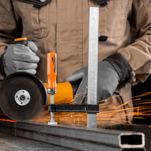 Струбцина F-образная, 300 х 120 мм Sparta купить в Москве с доставкой по всей России | ProtosMarket.ru