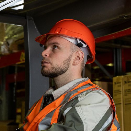 Каска защитная из ударопрочной пластмассы, оранжевая Сибртех купить в Москве с доставкой по всей России | ProtosMarket.ru