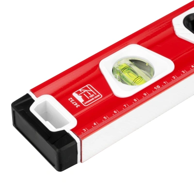 Уровень алюминиевый, магнит, фрезерованный, 3 глазка (1 зеркальный) двухкомпонентные рукоятки, 800 мм Matrix купить в Москве с доставкой по всей России | ProtosMarket.ru