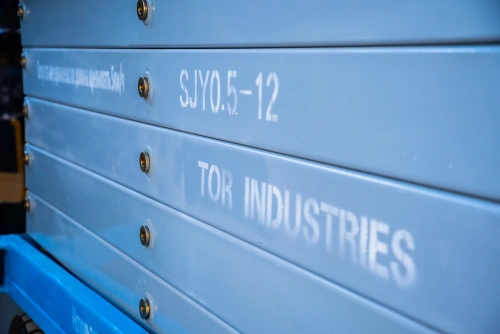 Подъемник ножничный передвижной аккумуляторный 500 кг, 12/14 м, 24/85 В/Ач TOR SJY-0,5-12 DC по ценам производителя в Москве с доставкой по всей России