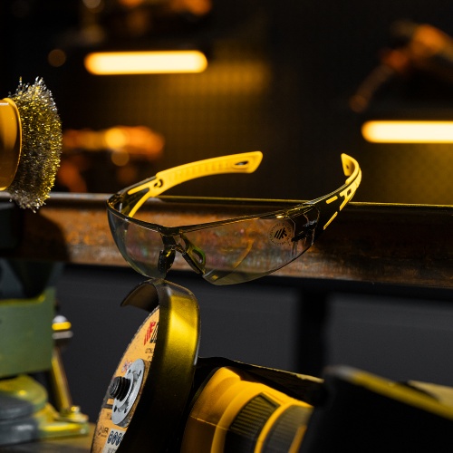 Очки защитные открытые, поликарбонатные, дымчатая линза, 2х комп.дужки Denzel купить в Москве с доставкой по всей России | ProtosMarket.ru