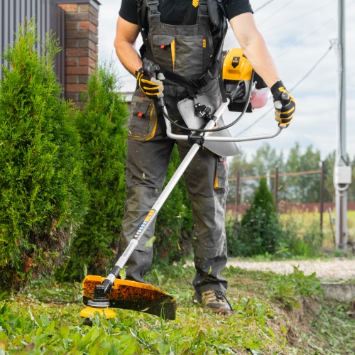 Триммер бензиновый DGT 430, 43 см3, 2.5 л. с, неразъемная штанга, состоит из 2 частей Denzel купить в Москве с доставкой по всей России | ProtosMarket.ru