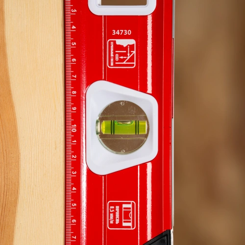 Уровень алюминиевый, магнит, фрезерованный, 3 глазка (1 зеркальный) 400 мм Matrix купить в Москве с доставкой по всей России | ProtosMarket.ru