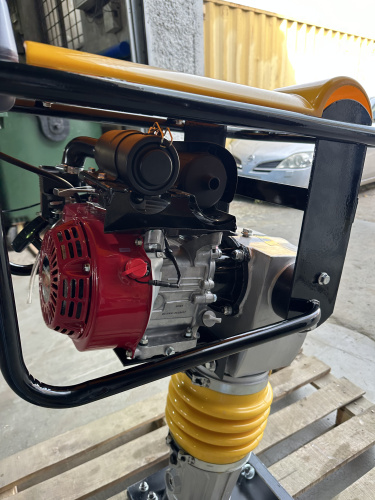 Вибротрамбовка 70 кг, 20 кН (Honda), чугунный корпус TOR RM-80 купить в Москве с доставкой по всей России | ProtosMarket.ru