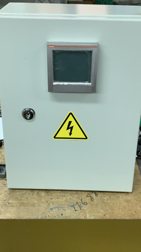 Шкаф удаленного управления ДГУ с контроллером Lovato RGKRA купить в Москве с доставкой по всей России | ProtosMarket.ru