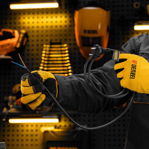 Шнур сетевой Energy Series, ПВС, 1,5 м, 2 x 1,5 мм, с неразборной вилкой, черный, Denzel купить в Москве с доставкой по всей России | ProtosMarket.ru