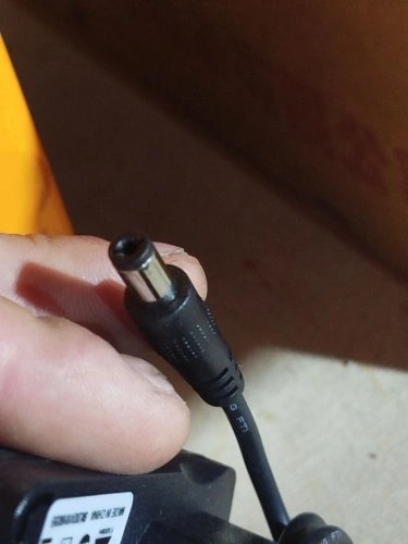 Зарядное устройство HB-090100 для тележек CW 9V/1A (Charger) горизонтальное по ценам производителя в Москве с доставкой по всей России