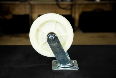 Колесо большегрузное поворотное SCdnb 42 100 мм полипропиленовое с тормозом купить в Москве с доставкой по всей России | ProtosMarket.ru