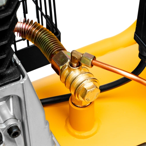 Компрессор воздушный BCI2300/100, ременный привод, 2.3 кВт, 100 литров, 400 л/мин Denzel по ценам производителя в Москве с доставкой по всей России