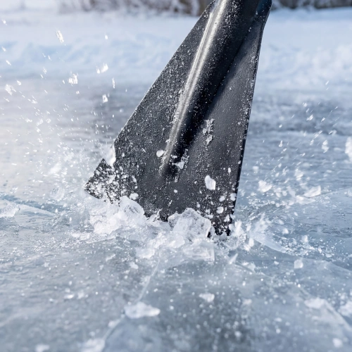 Ледоруб-топор, 175 мм, 1,76 кг, деревянный черенок, ПВХ накладка LUXE Palisad купить в Москве с доставкой по всей России | ProtosMarket.ru