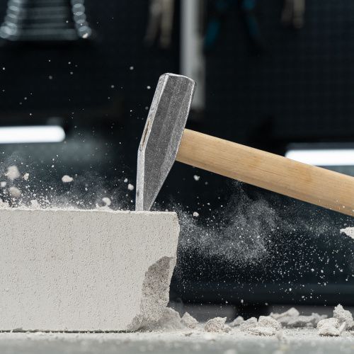 Молоток слесарный, 600 г, квадратный боек, деревянная рукоятка купить в Москве с доставкой по всей России | ProtosMarket.ru