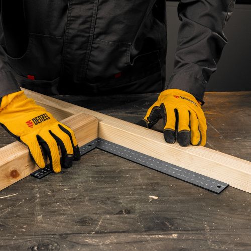 Угольник, 200 х 300 мм, алюминиевый, лазерная гравировка Denzel купить в Москве с доставкой по всей России | ProtosMarket.ru