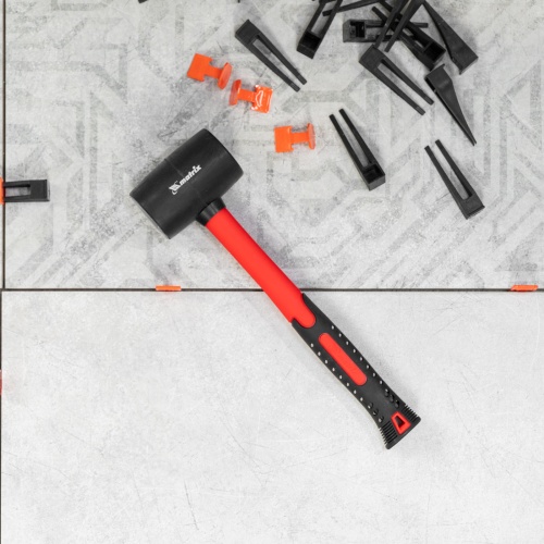 Киянка резиновая, 225 г, черная резина, фибергласовая рукоятка Matrix купить в Москве с доставкой по всей России | ProtosMarket.ru