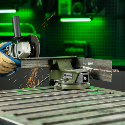 Тиски слесарные, 100 мм, стальные, поворотные Сибртех купить в Москве с доставкой по всей России | ProtosMarket.ru