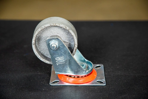 Колесо поворотное чугунное EM01 VKV 80 80 мм термостойкое купить в Москве с доставкой по всей России | ProtosMarket.ru