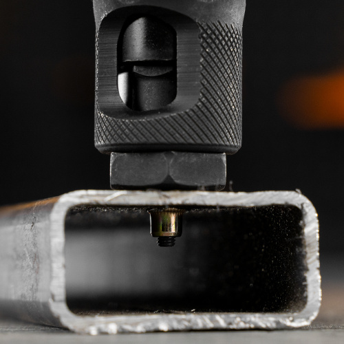 Заклепки резьбовые, стальные, оцинкованные, М3, пластиковый кейс, 200 шт. Denzel купить в Москве с доставкой по всей России | ProtosMarket.ru