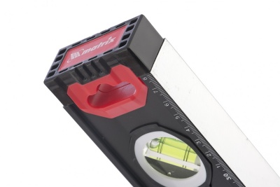 Уровень алюминиевый, усиленный, фрезерованный, 3 глазка, двухкомпонентные рукоятки, 1000 мм Matrix купить в Москве с доставкой по всей России | ProtosMarket.ru