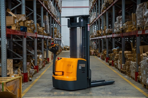 Штабелер самоходный 1,5 т 4,5 м XILIN CDDR15-III 24/200 В/Ач (сопровождаемый) купить в Москве с доставкой по всей России | ProtosMarket.ru