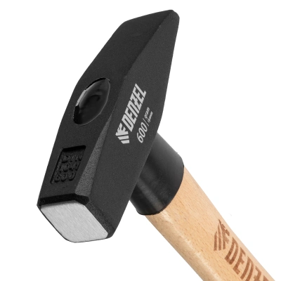 Молоток слесарный, 600 г, кованый квадратный боек, буковая рукоятка Denzel купить в Москве с доставкой по всей России | ProtosMarket.ru