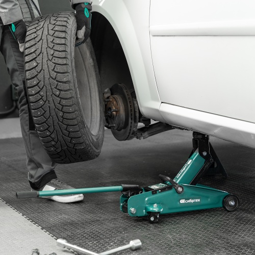 Домкрат гидравлический подкатной, 2 т, 127-330 мм Сибртех купить в Москве с доставкой по всей России | ProtosMarket.ru