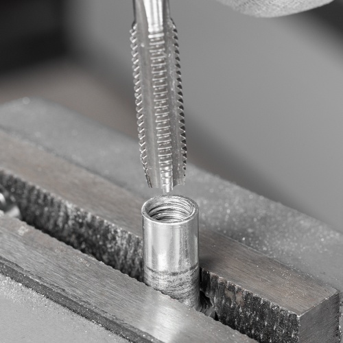 Набор метчиков и плашек М2-М18, 110 шт, металлический кейс Matrix купить в Москве с доставкой по всей России | ProtosMarket.ru