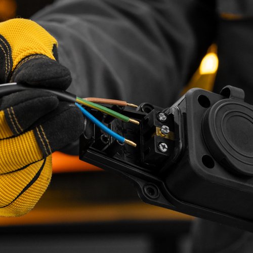 Шнур сетевой Energy Series, ПВС, 3 м, 3 x 1,5 мм, с неразборной вилкой, черный, Denzel купить в Москве с доставкой по всей России | ProtosMarket.ru