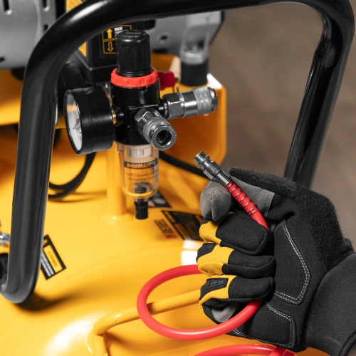 Компрессор безмасляный, малошумный DLS 1800/100,1800 Вт, 3x600, 100 л, 345 л/мин Denzel купить в Москве с доставкой по всей России | ProtosMarket.ru