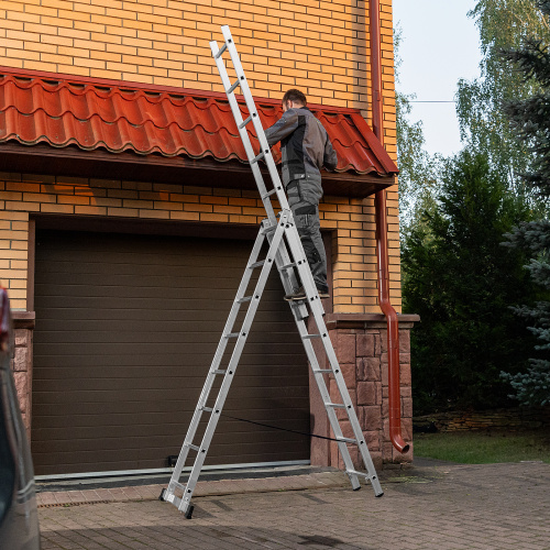 Лестница, 3 х 8 ступеней, алюминиевая, трехсекционная, Сибртех купить в Москве с доставкой по всей России | ProtosMarket.ru