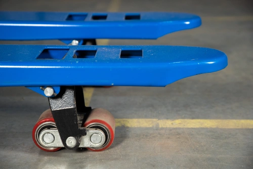 Тележка гидравлическая низкопрофильная 65 мм  3000 кг 1150 мм полиуретановые колеса TOR RHP купить в Москве с доставкой по всей России | ProtosMarket.ru