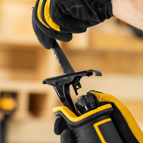 Пила сабельная аккумуляторная RS-180, Li-Ion, 20 В Denzel купить в Москве с доставкой по всей России | ProtosMarket.ru