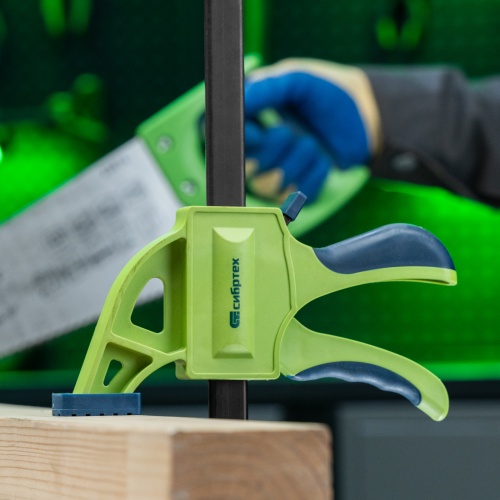 Струбцина F-образная, быстрозажимная, 600 х 70 х 820 мм, пластиковый корпус, фиксатор, двухкомпонентная рукоятка Сибртех купить в Москве с доставкой по всей России | ProtosMarket.ru