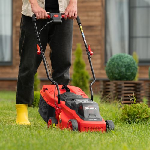 Газонокосилка аккумуляторная бесщеточная CLM-320, 320 мм, травосб. 30 л, Li-Ion, 20 В MTX купить в Москве с доставкой по всей России | ProtosMarket.ru