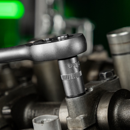 Набор инструментов, 1/2", 1/4", пластиковый кейс, 94 предмета// Сибртех купить в Москве с доставкой по всей России | ProtosMarket.ru