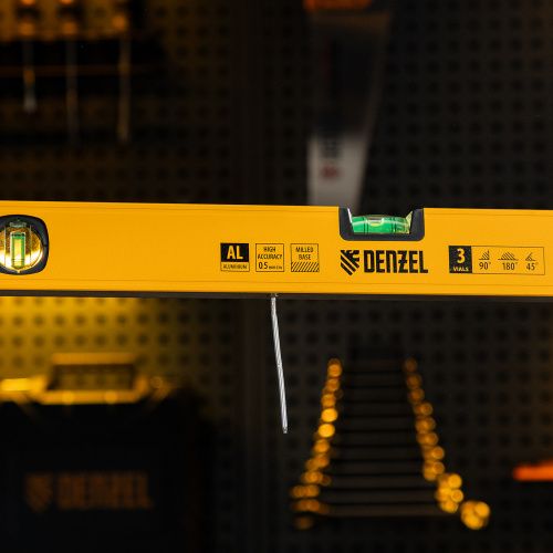 Уровень алюминиевый, магнит, фрезерованный, 3 глазка (1 зеркал.) 0,5 мм/м, 600 мм Denzel купить в Москве с доставкой по всей России | ProtosMarket.ru