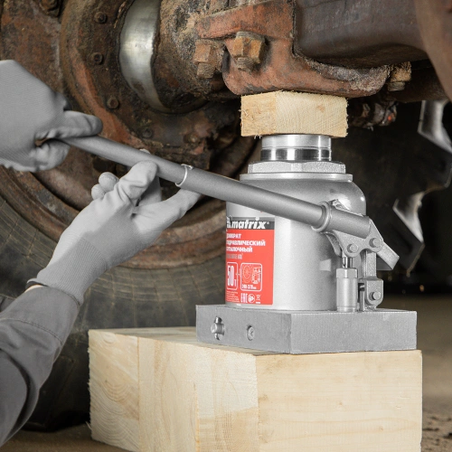 Домкрат гидравлический бутылочный, 50 т, высота подъема 240-370 мм Matrix купить в Москве с доставкой по всей России | ProtosMarket.ru