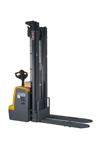 Штабелер самоходный 1,5 т 5,6 м XILIN CDDR15-III 24/200 В/Ач (сопровождаемый) купить в Москве с доставкой по всей России | ProtosMarket.ru