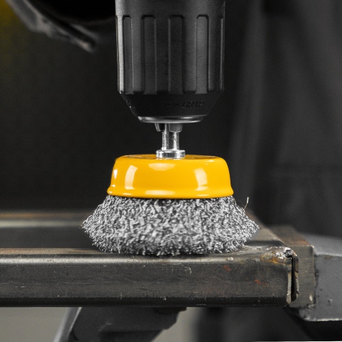 Щетка для дрели, 65 мм, Чашка, со шпилькой , нержавеющая витая проволока Denzel купить в Москве с доставкой по всей России | ProtosMarket.ru