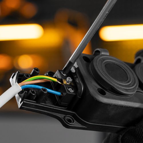 Шнур сетевой Energy Series, ПВС, 3 м, 3 x 1 мм, с неразборной вилкой, белый, Denzel купить в Москве с доставкой по всей России | ProtosMarket.ru