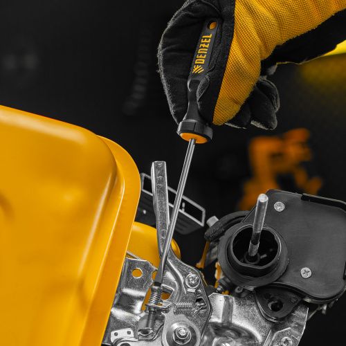 Отвертка SL4х100 мм, CrV, трехкомпонентная рукоятка Denzel купить в Москве с доставкой по всей России | ProtosMarket.ru