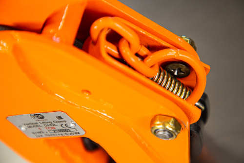 Захват вертикальный TOR DHQL (г/п 1,0 т, лист 0-22 мм) купить в Москве с доставкой по всей России | ProtosMarket.ru