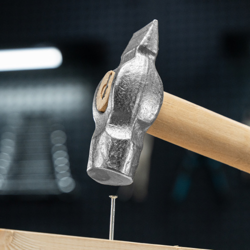 Молоток слесарный, 600 г, круглый боек, деревянная рукоятка купить в Москве с доставкой по всей России | ProtosMarket.ru