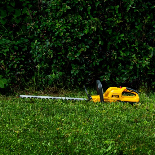 Кусторез аккумуляторный RBC510-36, Li-ion, 36 В, 4 Ач, нож 510 мм, поворотная ручка Denzel купить в Москве с доставкой по всей России | ProtosMarket.ru