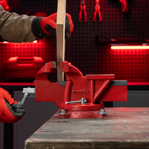 Тиски слесарные, 125 мм, поворотные, с наковальней Matrix купить в Москве с доставкой по всей России | ProtosMarket.ru